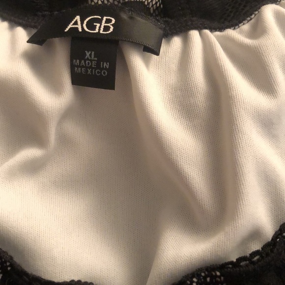 AGB size XL black & white scoop neck polka dot lined lace top built in camisole - Picture 10 of 11